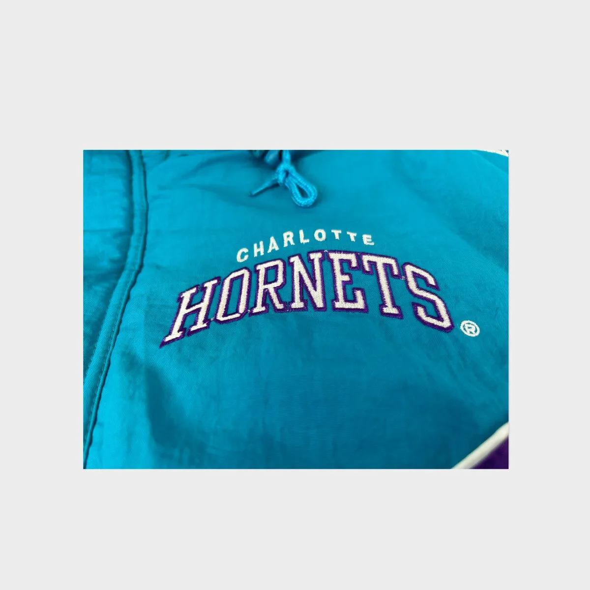 Charlotte Hornets vintage NBA starter jacket - Image 4