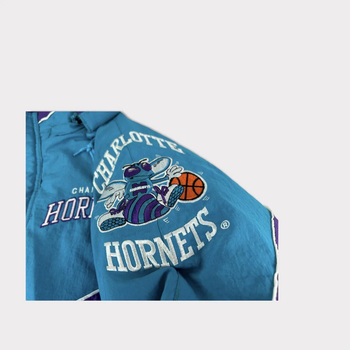 Charlotte Hornets vintage NBA starter jacket - Image 3