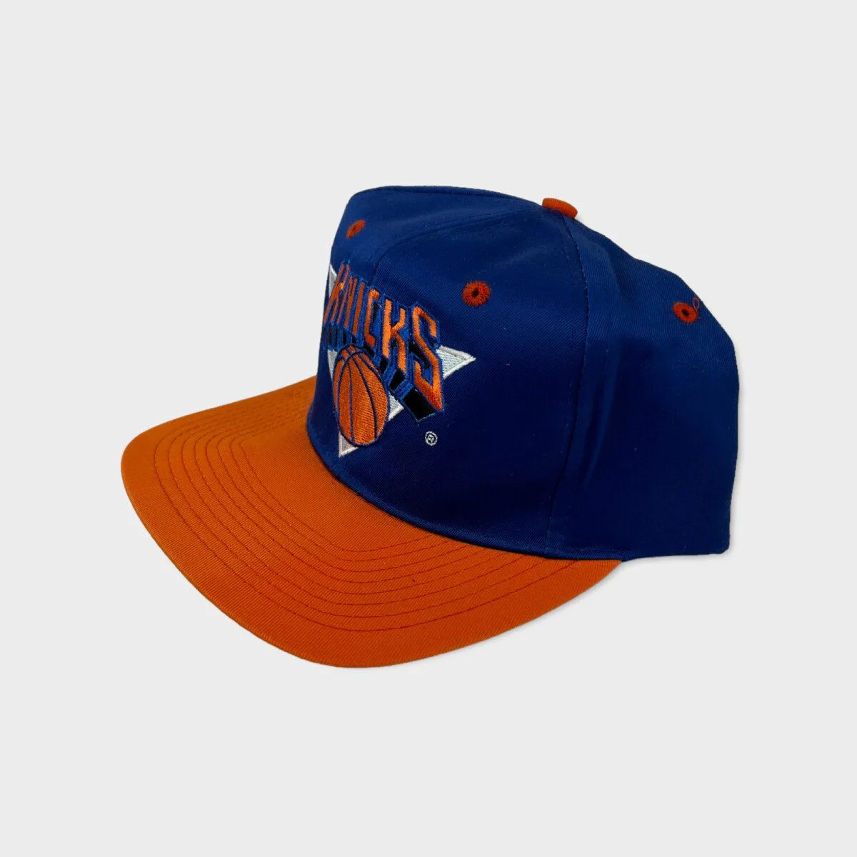 New York Knicks NBA Vintage Snapback hat - Image 3