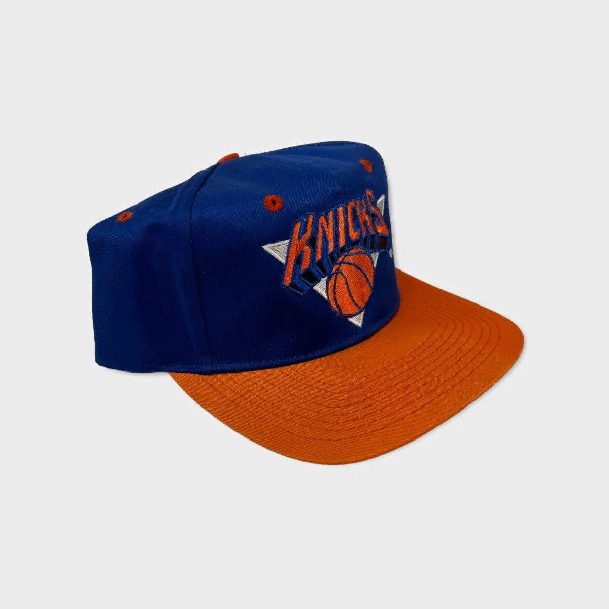 New York Knicks NBA Vintage Snapback hat - Image 2