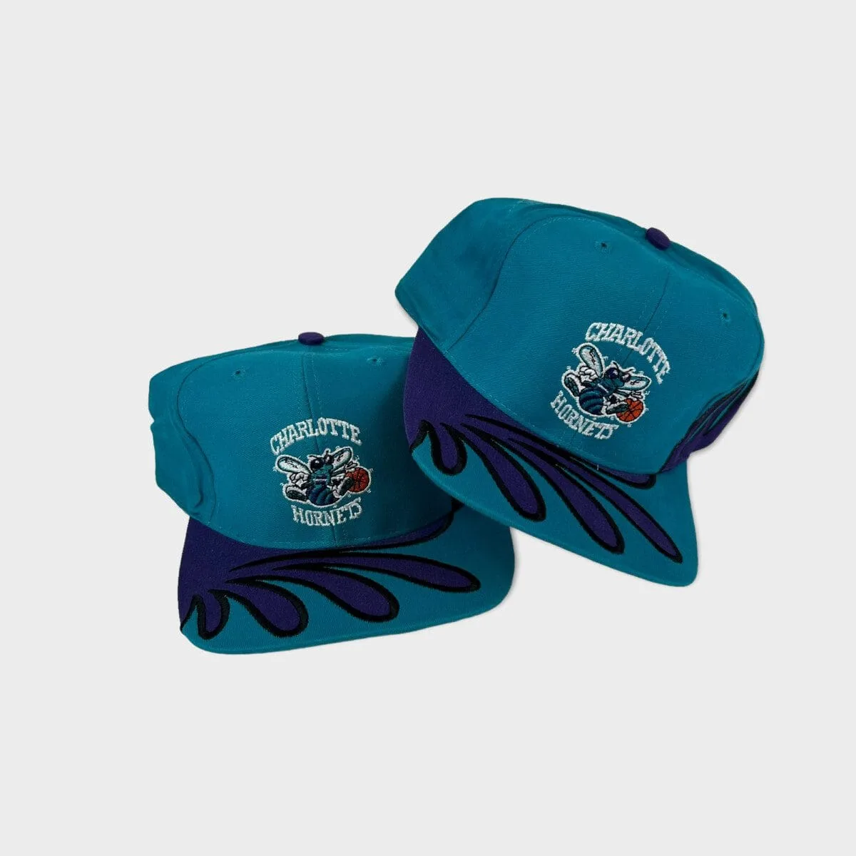 Charlotte Hornets NBA Vintage Snapback hat - Image 6