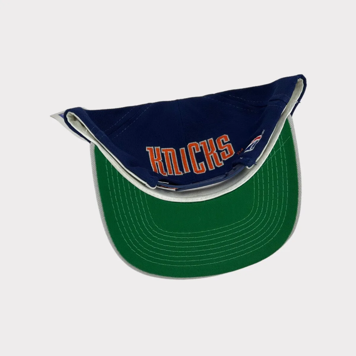 OG New York Knicks NBA Vintage Snapback hat - Image 3
