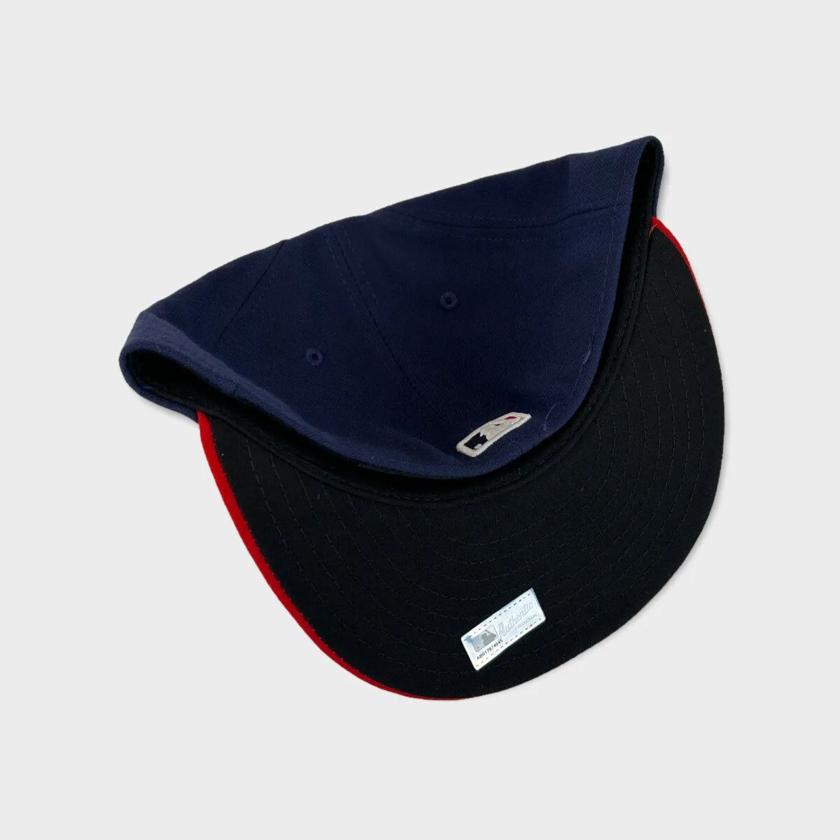 Cleveland Indians MLB New Era fitted Authentic hat - Image 4