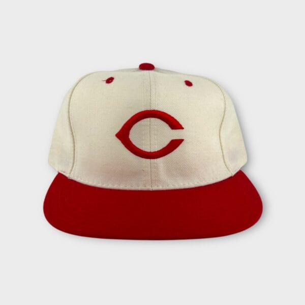 Cincinnati Reds MLB New Era fitted hat